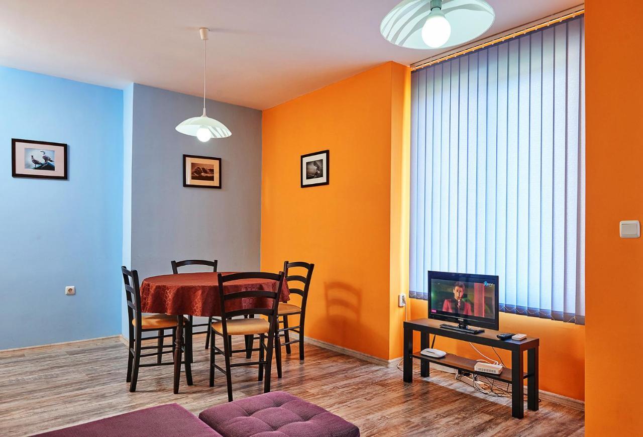 Apartments Dimitrovi Pomorie Exterior foto