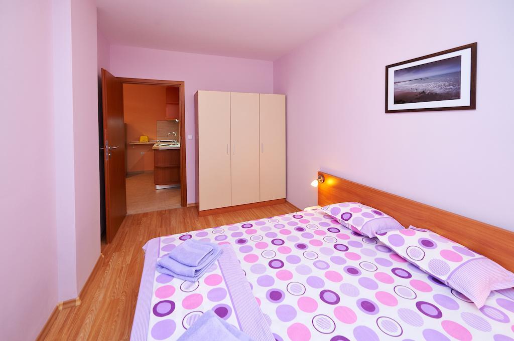 Apartments Dimitrovi Pomorie Zimmer foto