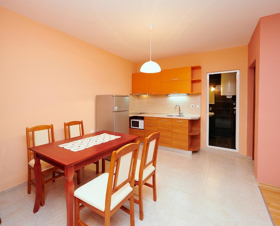 Apartments Dimitrovi Pomorie Zimmer foto